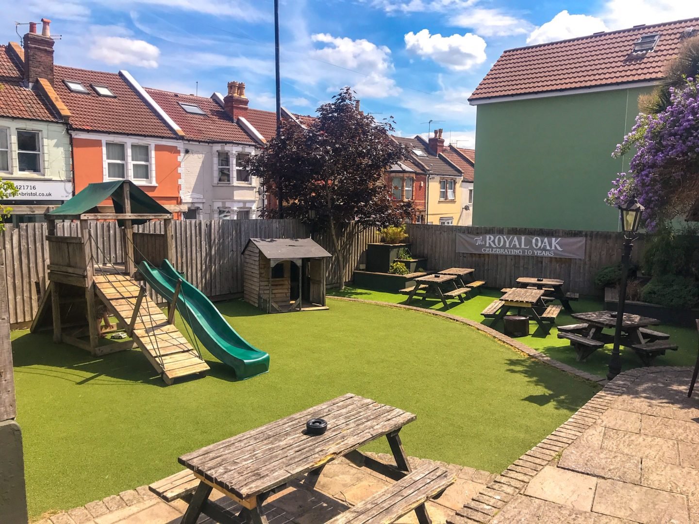 pubs with playground: Royal Oak Horfield