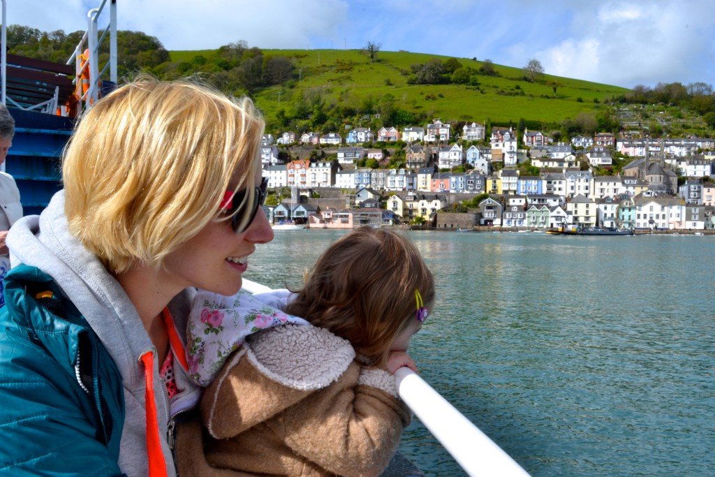 ferry crossing dartmouth kingswear, dart estuary