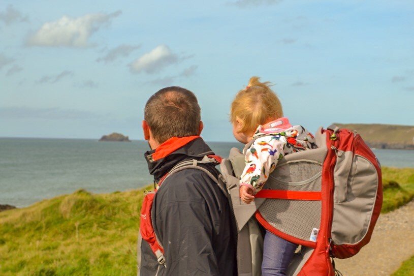 polzeath cornwall, hiking with young kids in the Osprey toddler carrier