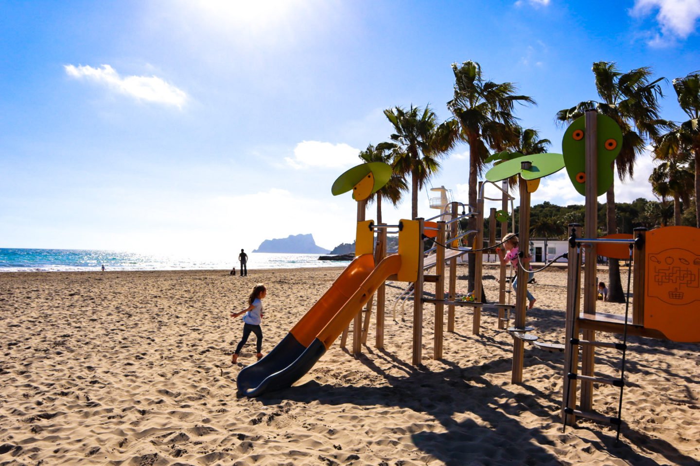 Playa de l'ampolla playground with kids, Moraira main beach
