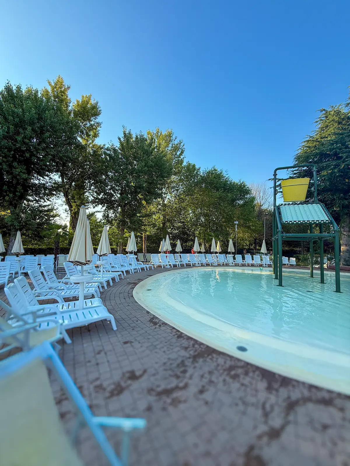 Review Hu Altomincio eurocamp family-friendly swimming pool water slide peschiera del garda italy