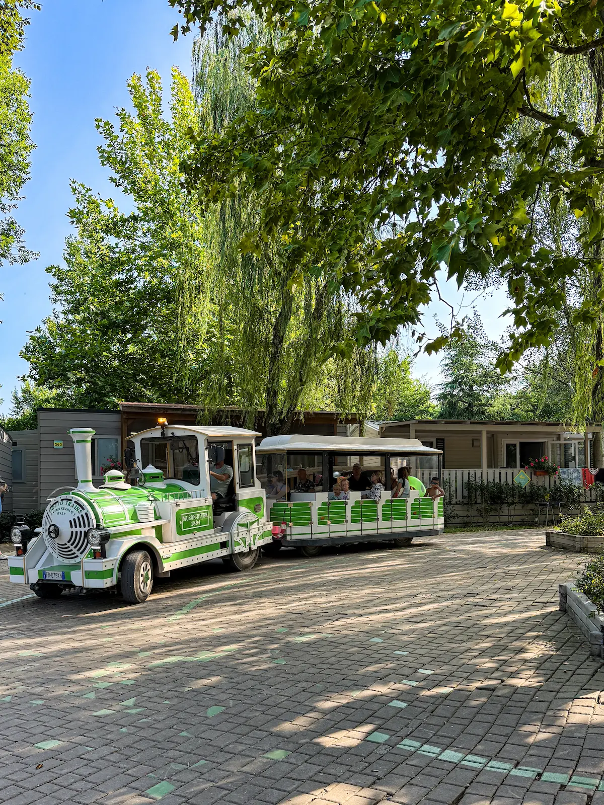 Review Hu Altomincio eurocamp family-friendly train peschiera del garda italy