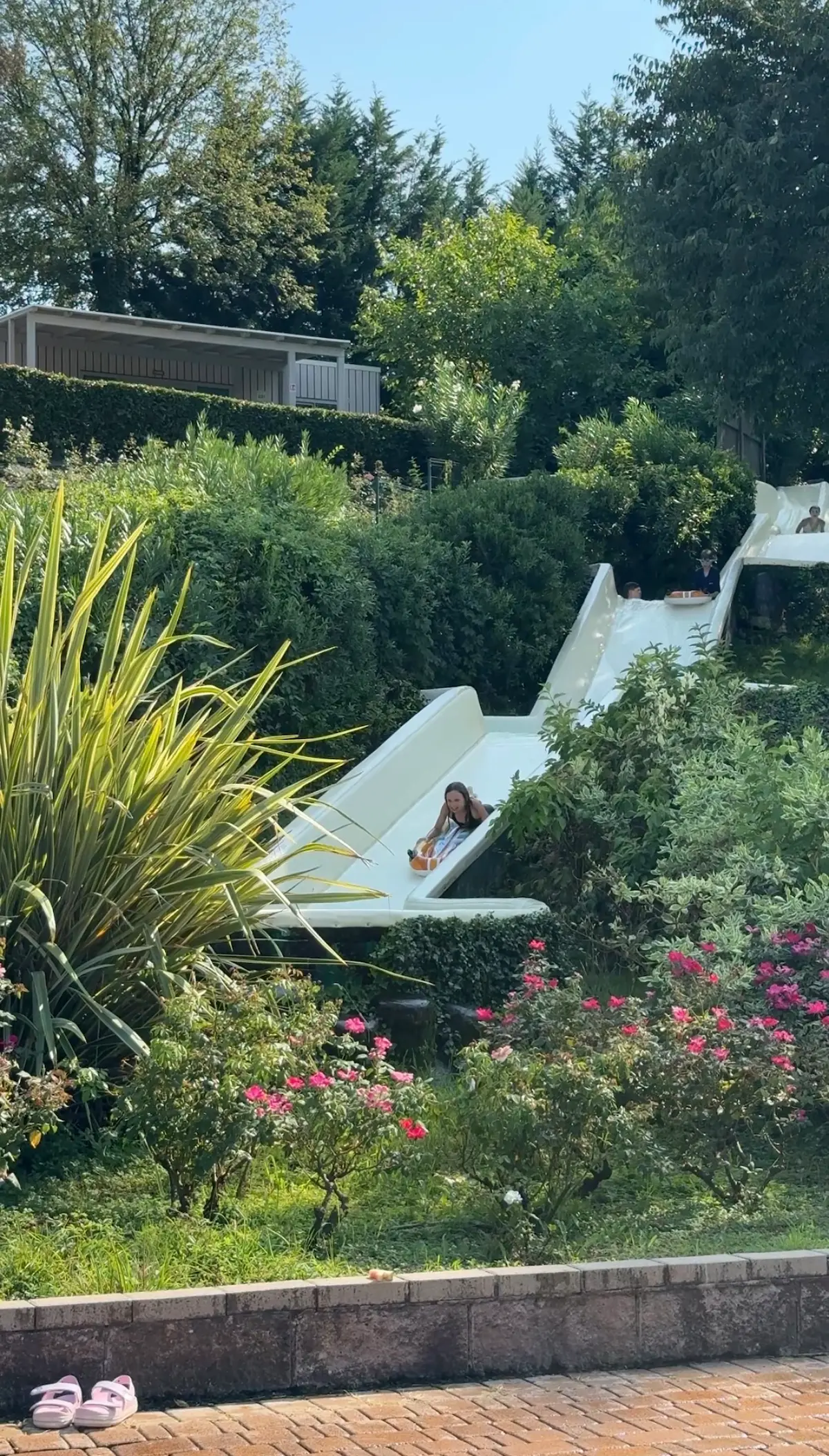 Hu Altomincio review swimming pool waterslides peschiera del garda italy eurocamp