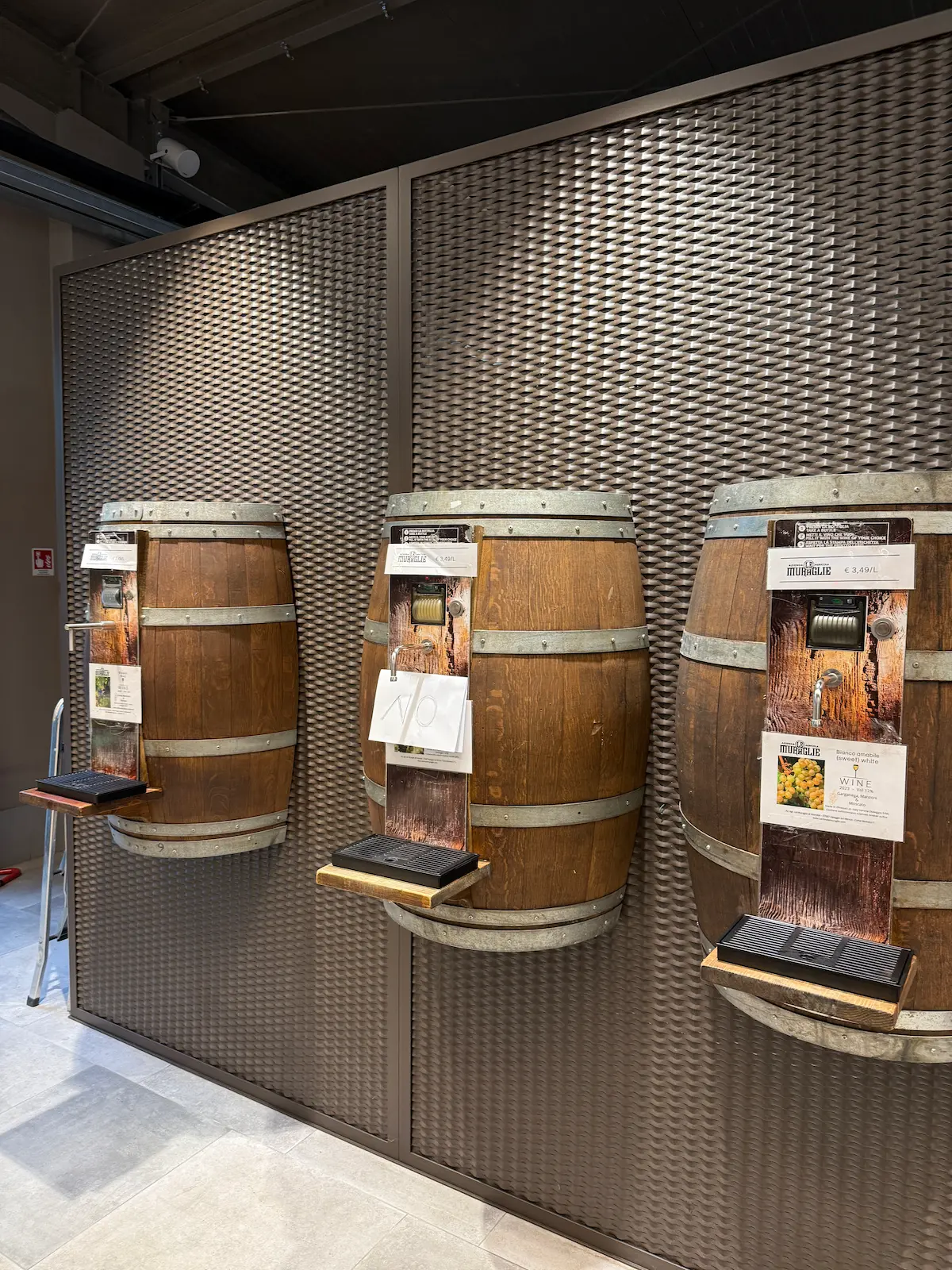 Eurocamp hu altomincio shop wine barrells