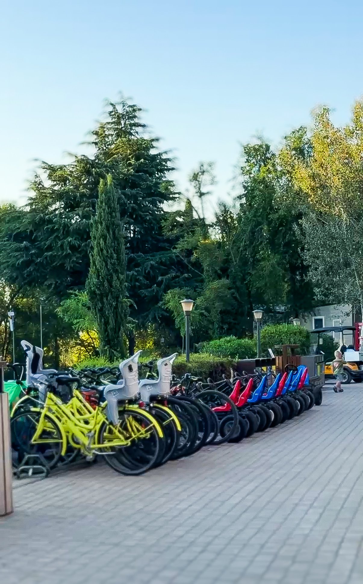 Hu Altomincio peschiera del garda italy bike hire family holiday