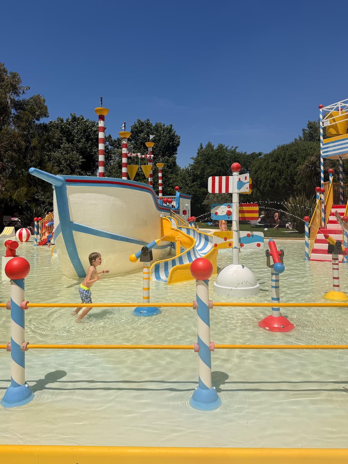 Le Sérignan Plage water playground splash park swimming pool Beziers France Eurocamp review
