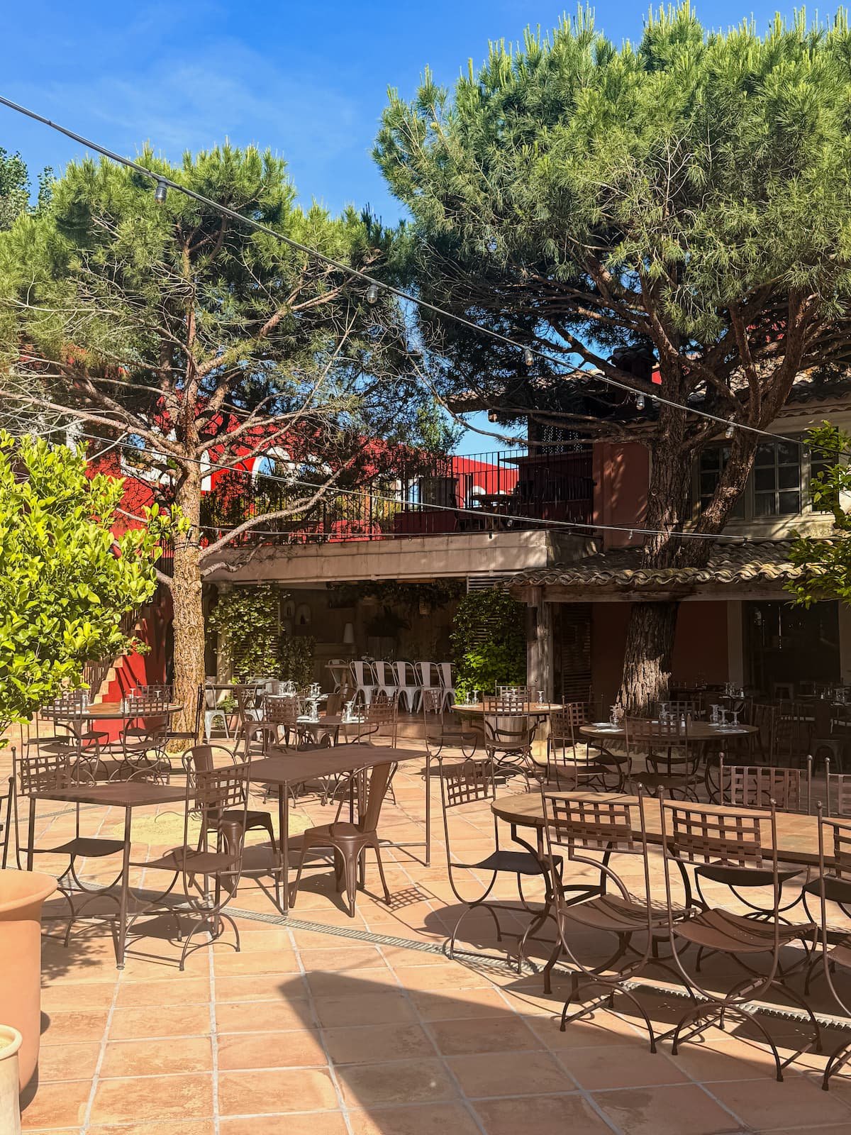 Le Serignan Plage restaurants 