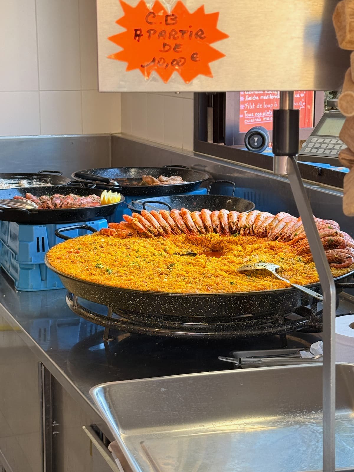 Le Serignan Plage Food paella fishmonger 