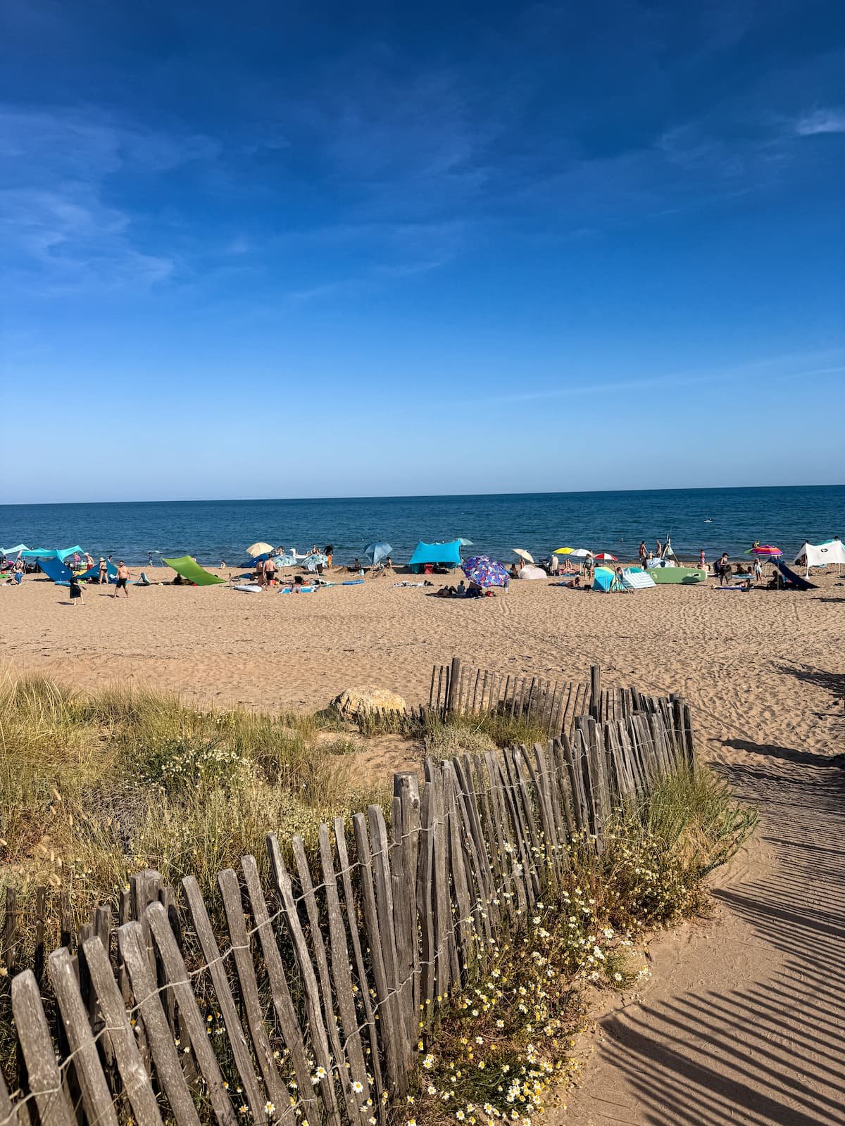Le Serignan Plage beach holiday