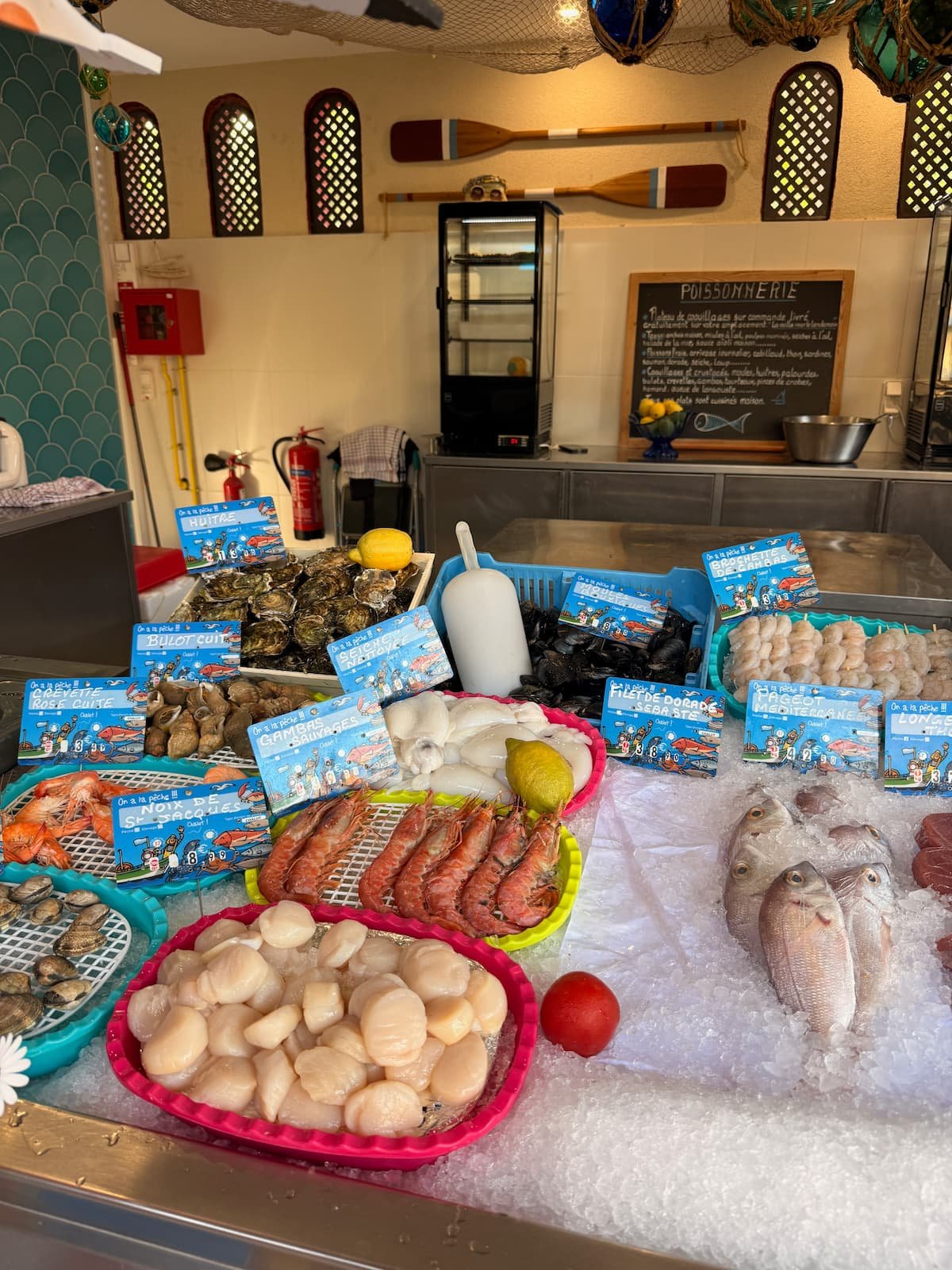 Le Serignan Plage Food fishmonger 
