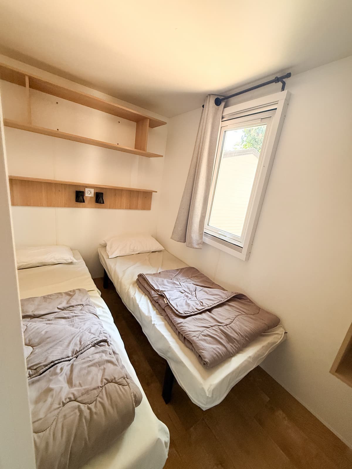 Eurocamp Le Serignan Plage holiday home bedroom