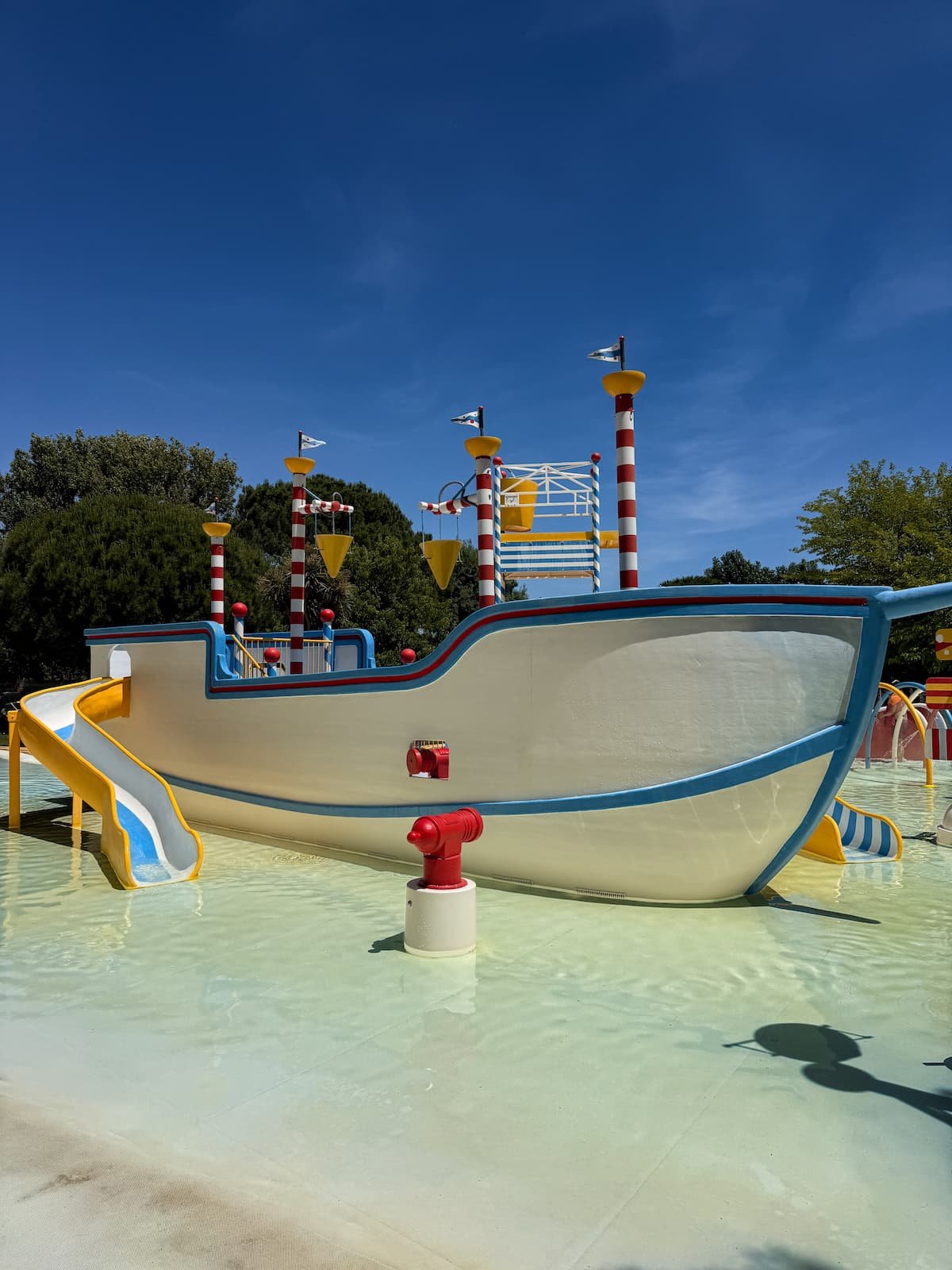 Le Sérignan Plage water playground splash park swimming pool Beziers France Eurocamp review