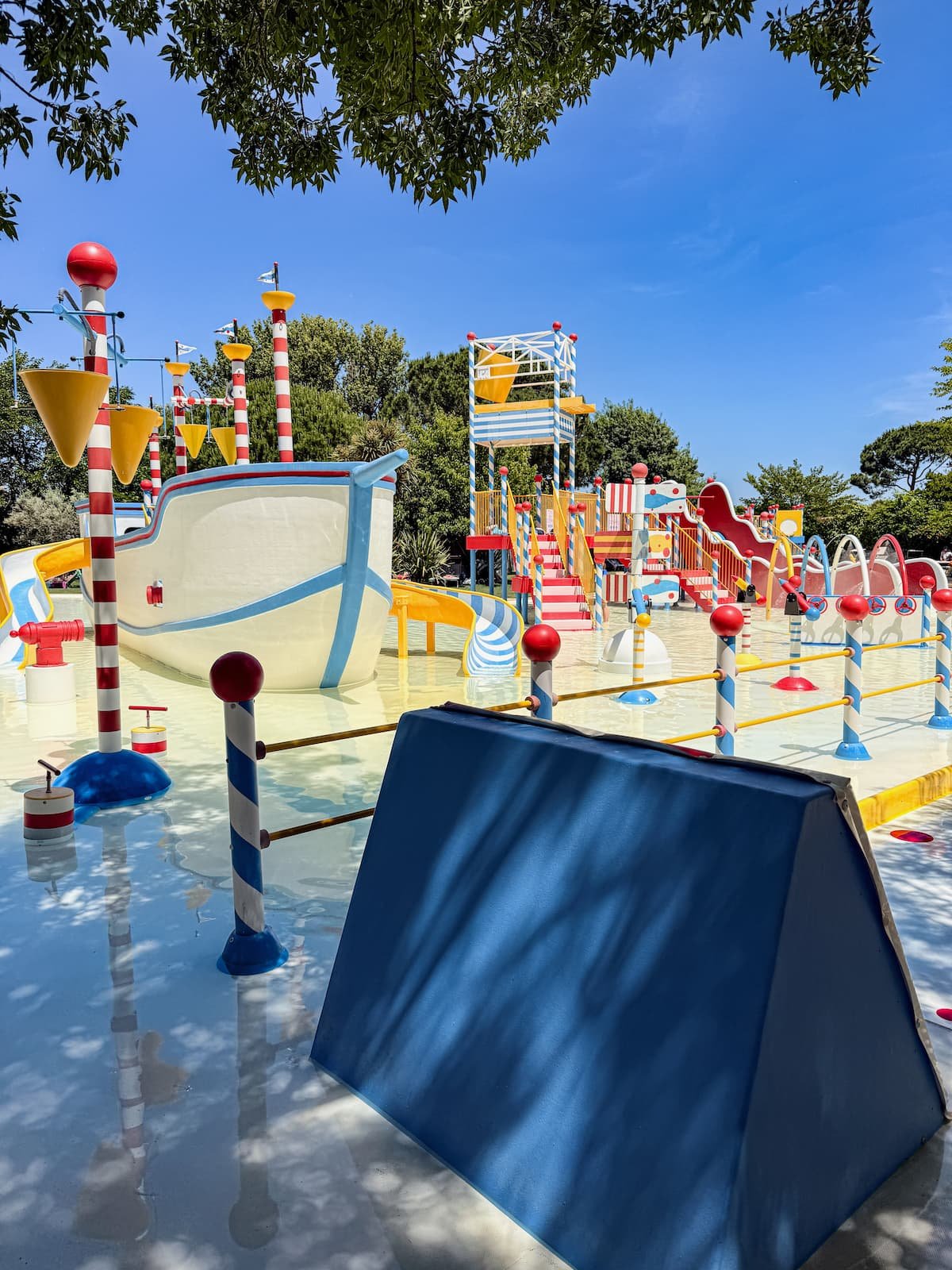 Le Sérignan Plage water playground splash park swimming pool Beziers France Eurocamp review
